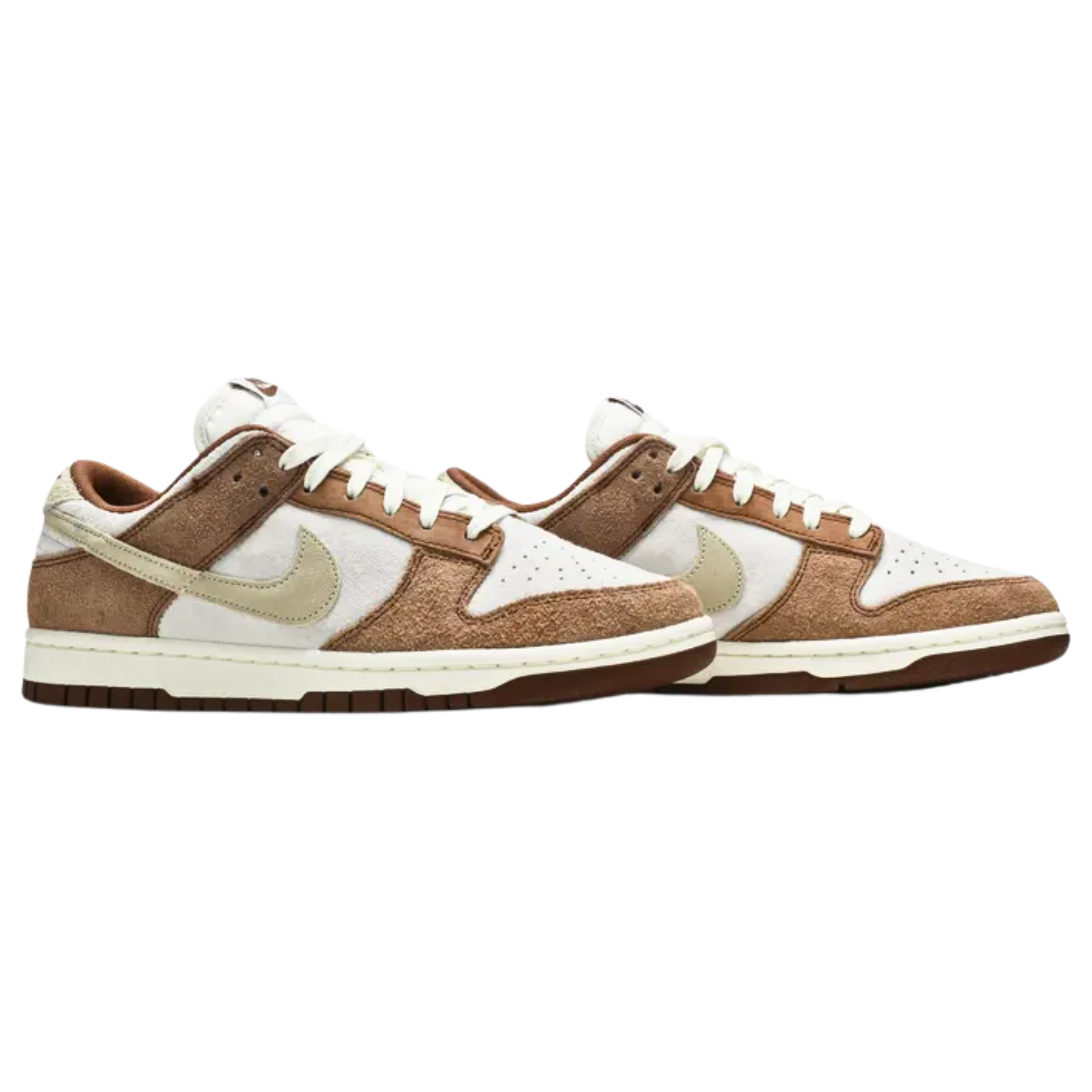The Nike Dunk Low ‘Medium Curry’ features a suede upper in warm, autumnal tones, with a cream base and curry brown overlays at the toe and heel. The Fossil-colored Swoosh and heel tab, adorned with classic Nike branding, add a striking contrast. The low-top sits on a durable rubber cupsole, equipped with a grippy traction pattern inspired by the Air Jordan 1, offering excellent stability and performance.