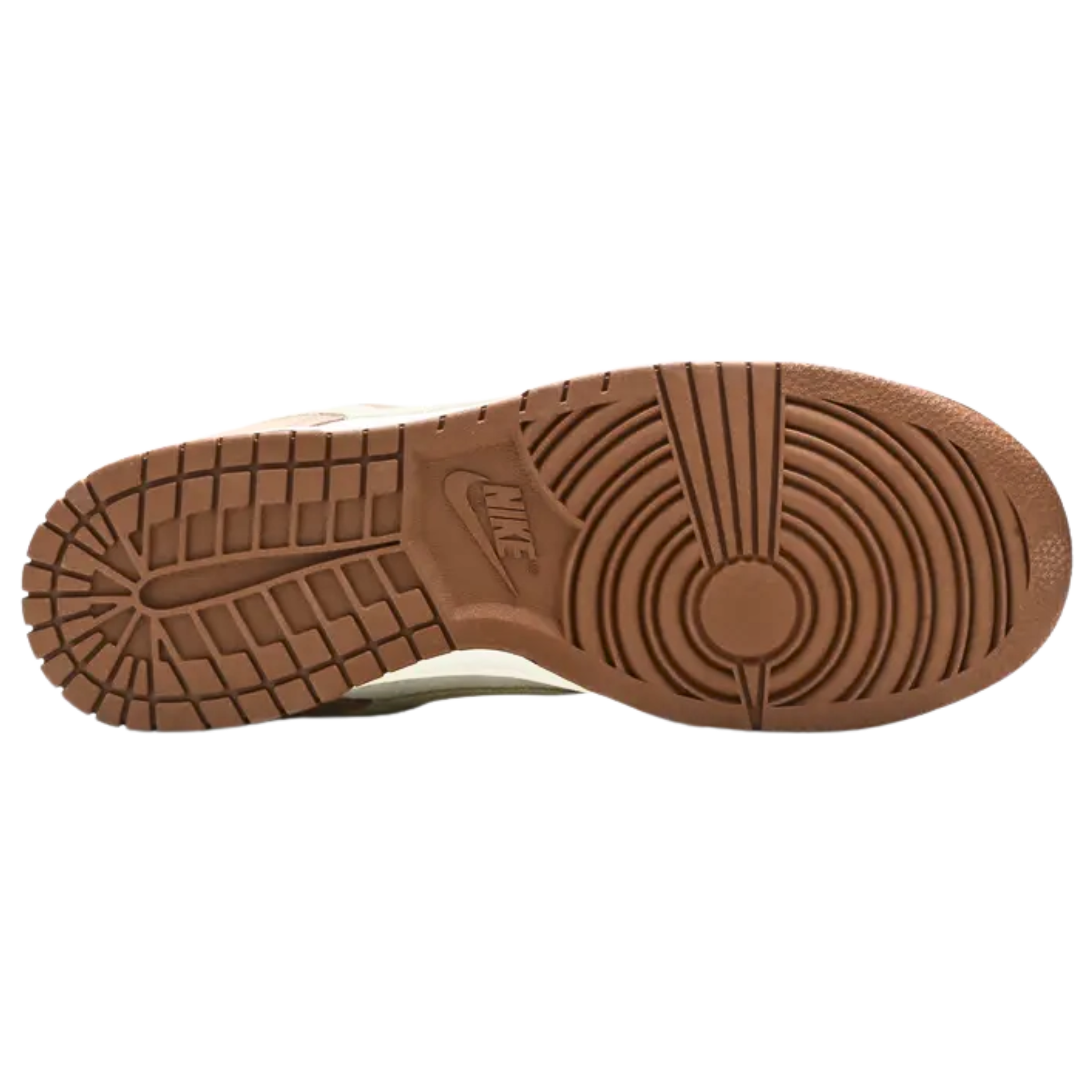 The Nike Dunk Low ‘Medium Curry’ features a suede upper in warm, autumnal tones, with a cream base and curry brown overlays at the toe and heel. The Fossil-colored Swoosh and heel tab, adorned with classic Nike branding, add a striking contrast. The low-top sits on a durable rubber cupsole, equipped with a grippy traction pattern inspired by the Air Jordan 1, offering excellent stability and performance.